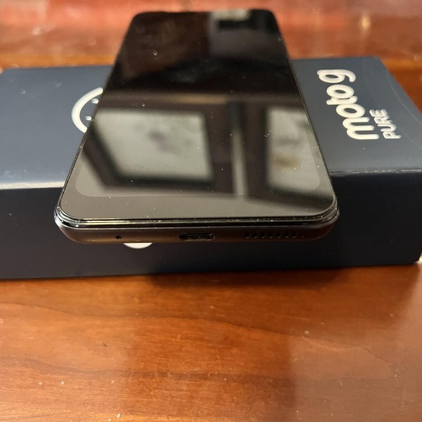 Moto G Pure - Unlocked, 32 GB, Navy Blue, 3 GB