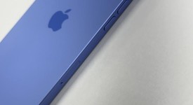 Mint
													Apple iPhone 16 Plus - Unlocked Non-US, Ultramarine, 128 GB, A3289, photo 3 of 7