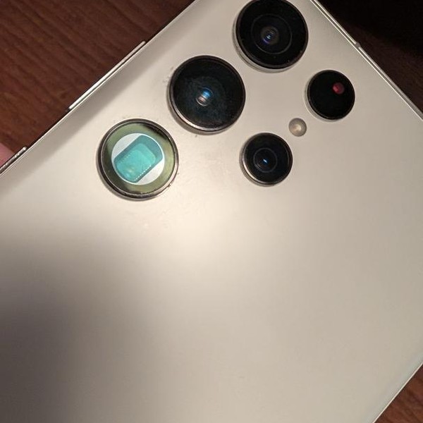 Samsung Galaxy S22 Ultra - Unlocked, 256 GB, White, 12 GB, SM-S908U1