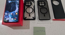Mint
													OnePlus 13 - Unlocked, Black Eclipse, 512 GB, 16 GB, photo 1 of 7