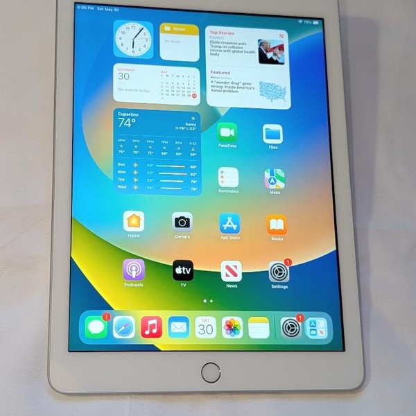 Apple iPad (5th Gen) - Wi-Fi, 32 GB, Silver, A1822