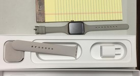Mint
													Apple Watch Series 4 40mm - T-Mobile, Gold, A1975 - Cellular, Stainless, photo 6 of 6