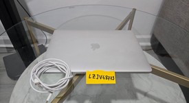 Good
													MacBook Pro 2022 - 13" - Apple M2, Silver, 256 GB, 8 GB, photo 2 of 11