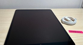 Good
													Apple iPad Air 3rd Gen - Unlocked, Gray, 256 GB, photo 2 of 8