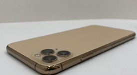 Fair
													Apple iPhone 11 Pro Max - Unlocked, Gold, 64 GB, A2161, photo 5 of 6