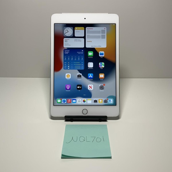 Apple iPad Mini 4 - Unlocked, 32 GB, Silver