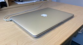 Good
													MacBook Pro 2015 (Retina) - 15" - Silver, 256 GB, 16 GB, photo 1 of 14