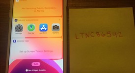 Mint
													Apple iPhone 7 - Sprint, Silver, 32 GB, A1660, photo 1 of 2