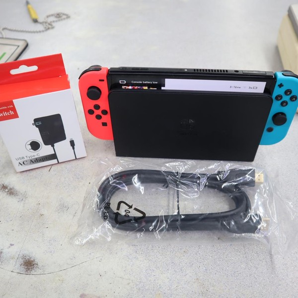 Nintendo Switch - 32 GB, Red & Blue