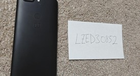 Fair
													OnePlus 5T - Unlocked, Black, 128 GB, 8 GB, photo 3 of 10