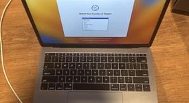 Good
													MacBook Pro 2017 (No Touch Bar) - 13" - I5, Gray, 256 GB, 8 GB, photo 1 of 8