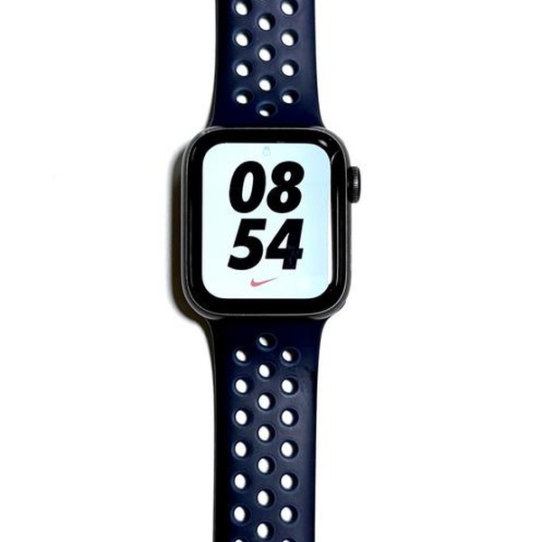 Apple Watch SE (1st Gen) 40mm - Unlocked, Silver, A2353 - Cellular, Nike