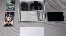 Good
													Nintendo Switch - OLED - White, 64 GB, photo 3 of 7