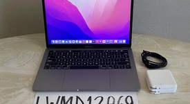 Good
													MacBook Pro 2016 (With Touch Bar) - 13" - Gray, 256 GB, 8 GB, photo 1 of 13