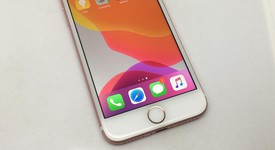 Good
													Apple iPhone 7 - Sprint, Rose Gold, 32 GB, A1660, photo 2 of 12
