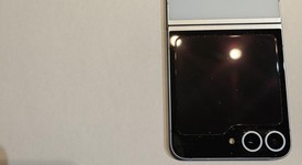 Good
													Samsung Galaxy Z Flip6 - Unlocked, Black, 256 GB, 12 GB, SM-F741U1, photo 3 of 8