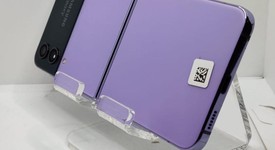 Good
													Samsung Galaxy Z Flip4 5G - Unlocked, Purple, 512 GB, 8 GB, SM-F721U1, photo 3 of 5