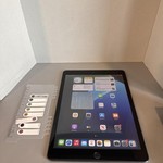 Good Apple iPad (9th Gen) - Unlocked, 256 GB, Gray, A2603