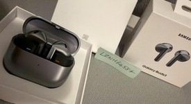 Used
													Samsung Galaxy Buds3 - Silver, photo 3 of 3