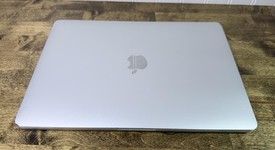 Fair
													MacBook Pro 2017 (No Touch Bar) - 13" - I5, Silver, 256 GB, 8 GB, photo 4 of 9