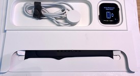 Mint
													Apple Watch SE 3rd Gen 44mm - Unlocked, Midnight, A3328 - Cellular, photo 1 of 7