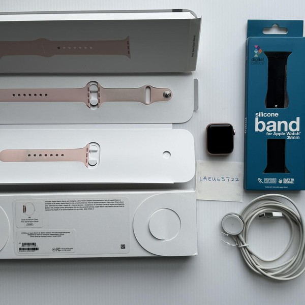 Apple Watch SE (1st Gen) 40mm - Gold, A2351 - GPS, Aluminum
