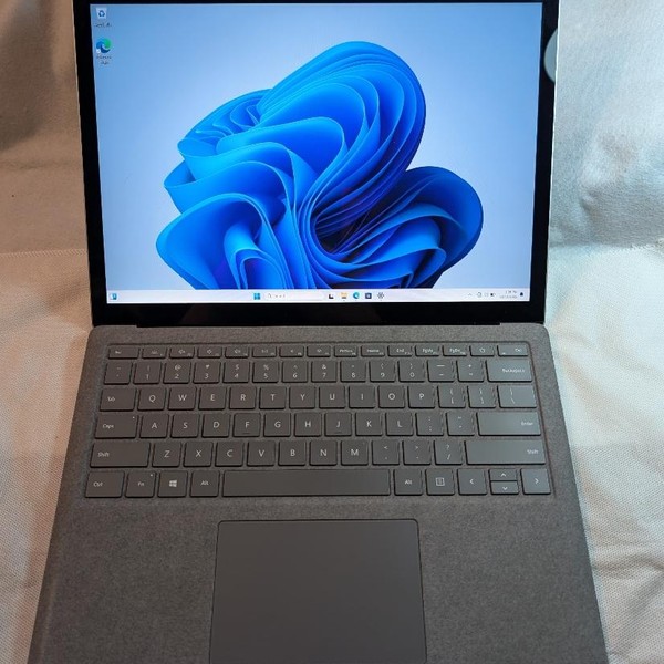 Microsoft Surface Laptop 3 - 256 GB, Platinum, 8 GB, Intel Core i5, 13.5 inch