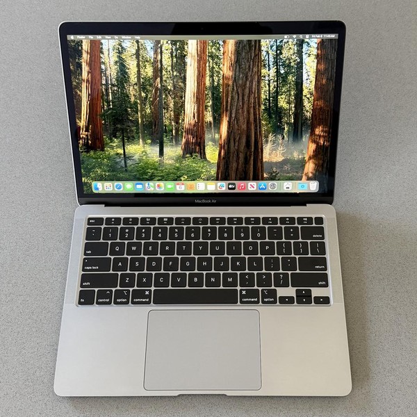 MacBook Air 2020 - 13 inch - 256 GB, Gray, 8 GB, Intel Core i3
