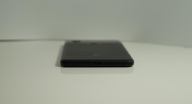 Good
													Google Pixel 2 XL - Verizon, Black, 64 GB, Verizon Edition, photo 5 of 6