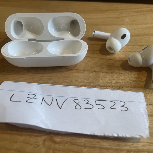 Apple AirPods Pro 2 - USB-C