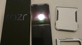 Mint
													Motorola Razr (2025) - Unlocked, Blue, 256 GB, 8 GB, photo 4 of 10