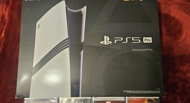 Mint
													PlayStation 5 Pro (2024) - White, 2 TB, photo 1 of 29