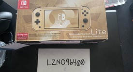 Mint
													Nintendo Switch Lite - Gold, Hyrule Edition, photo 1 of 11