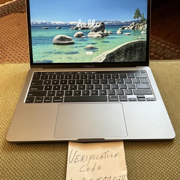 MacBook Pro 2020 - 13 inch - 512 GB, Silver, 16 GB, Intel Core i5