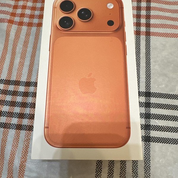 Apple iPhone 17 Pro - Unlocked, 256 GB, Cosmic Orange, A3256