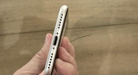 Good
													Apple iPhone SE 3rd Gen 2022 - Unlocked, Starlight, 64 GB, A2595, photo 4 of 6