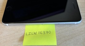 Mint
													Apple iPhone SE 2nd Gen 2020 - Unlocked, White, 128 GB, A2275, photo 5 of 6