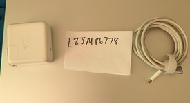 Good
													MacBook Pro Late 2023 (M3) - 14" - Apple M3, Silver, 512 GB, 8 GB, 10-core GPU, photo 2 of 5
