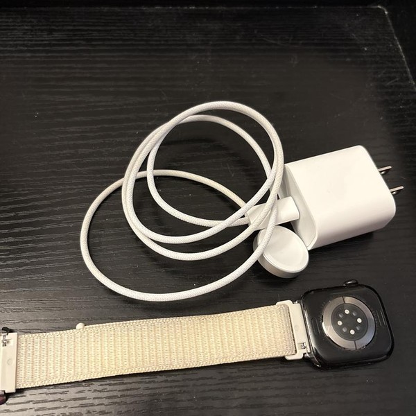 Apple Watch Series 10 42mm - Black, A2997 - GPS, Aluminum