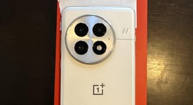 Mint
													OnePlus 13 - Unlocked, Arctic Dawn, 512 GB, 16 GB, photo 3 of 9