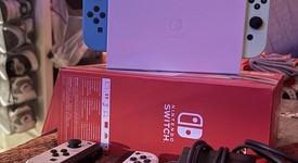 Mint
													Nintendo Switch - OLED - White, 64 GB, photo 4 of 5