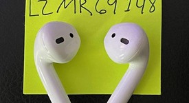 Used
													Apple AirPods 2nd Gen - Lightning Case, photo 5 of 5