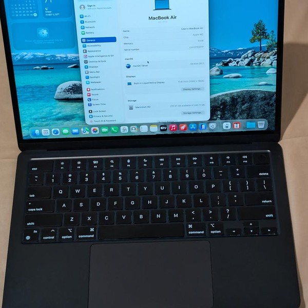 MacBook Air 2022 (M2) - 13 inch - 256 GB, Midnight, 8 GB, Apple M2