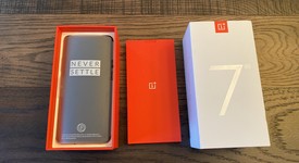 Mint
													OnePlus 7 Pro - Unlocked, Almond, 256 GB, 8 GB, photo 3 of 10