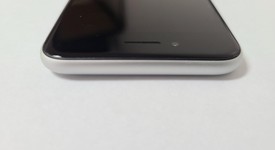 Mint
													Apple iPhone SE 2nd Gen 2020 - Verizon, White, 128 GB, A2275, photo 5 of 6