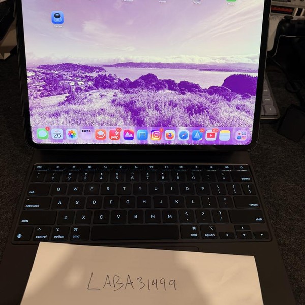 Apple iPad Pro 13 inch (M4) 2024 - Wi-Fi, 256 GB, Black, 8 GB, A2925, Standard Glass