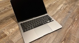 Good
													MacBook Air 2020 - 13" - I3, Silver, 256 GB, 8 GB, photo 1 of 7