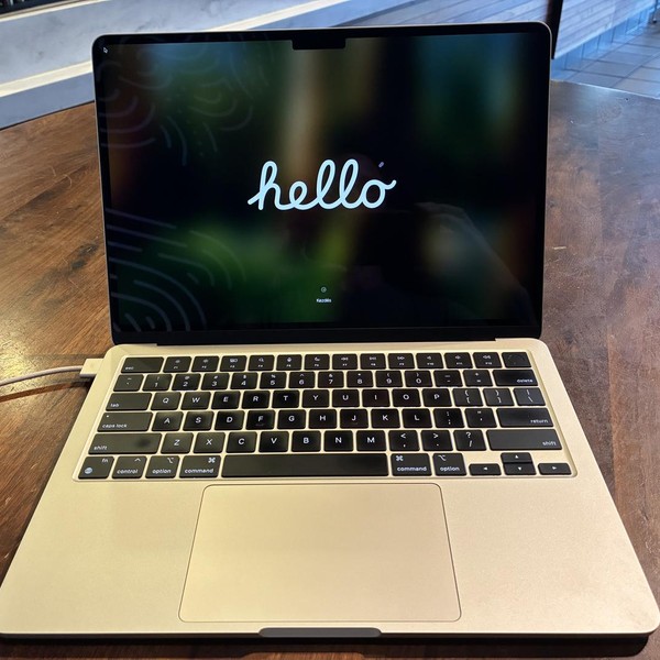 MacBook Air 2024 (M3) - 13 inch - 256 GB, Starlight, 8 GB, Apple M3, 8-core GPU