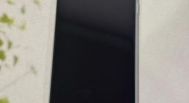 Good
													Apple iPhone SE 2nd Gen 2020 - Unlocked, White, 128 GB, A2275, photo 1 of 8