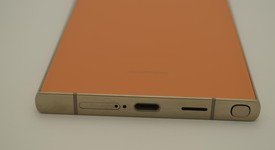 Mint
													Samsung Galaxy S24 Ultra - Unlocked, Orange, 512 GB, 12 GB, SM-S928U1, photo 3 of 10